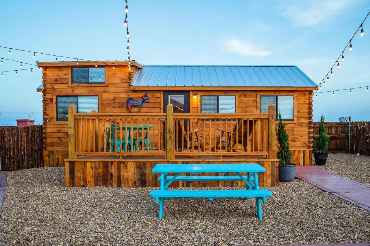 The Big Texan - Cabins And Wagons أماريلو المظهر الخارجي الصورة