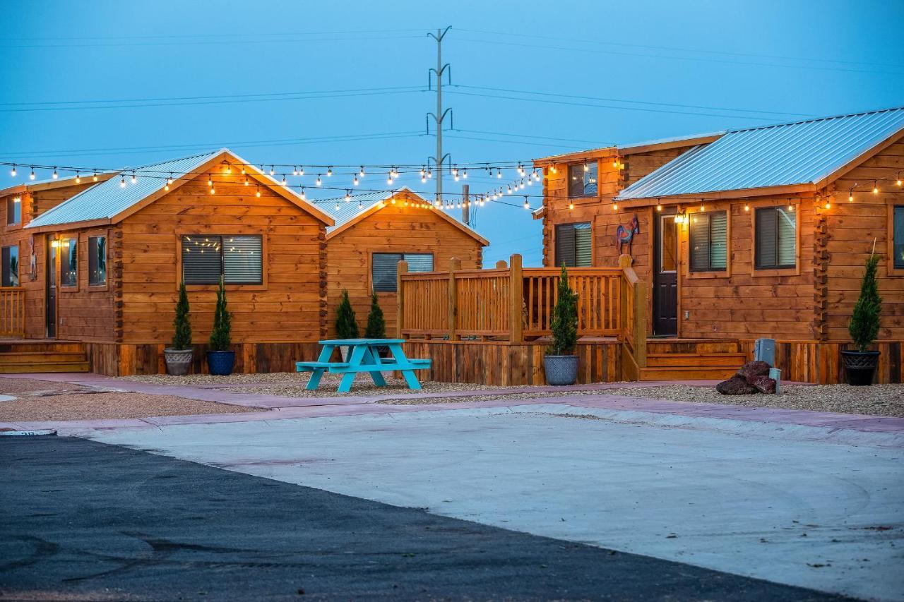 The Big Texan - Cabins And Wagons أماريلو المظهر الخارجي الصورة